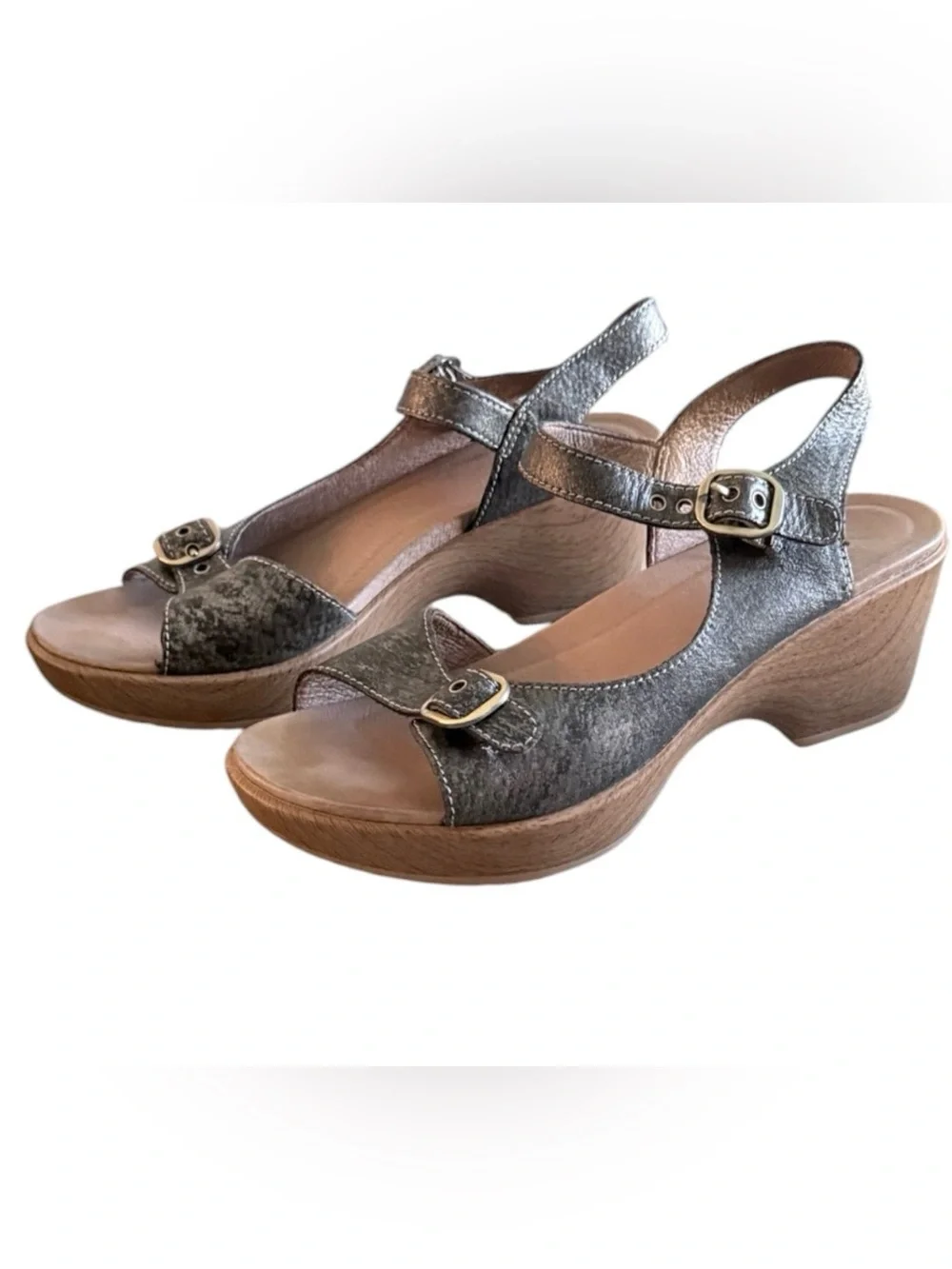 Dansko Joanie women’s 39 pewter brushed burnished metallic wedge sandals